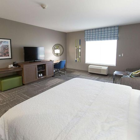 Hampton Inn & Suites Stroud Bagian luar foto