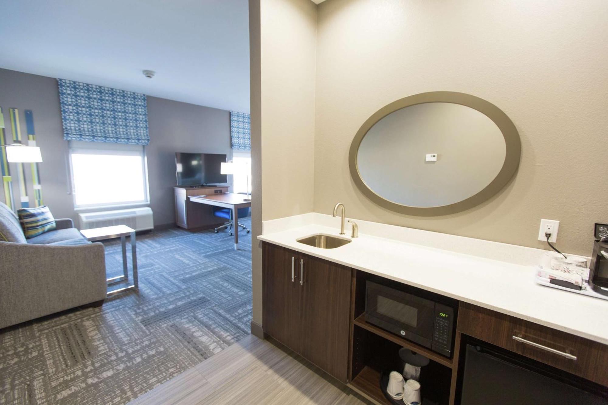 Hampton Inn & Suites Stroud Bagian luar foto
