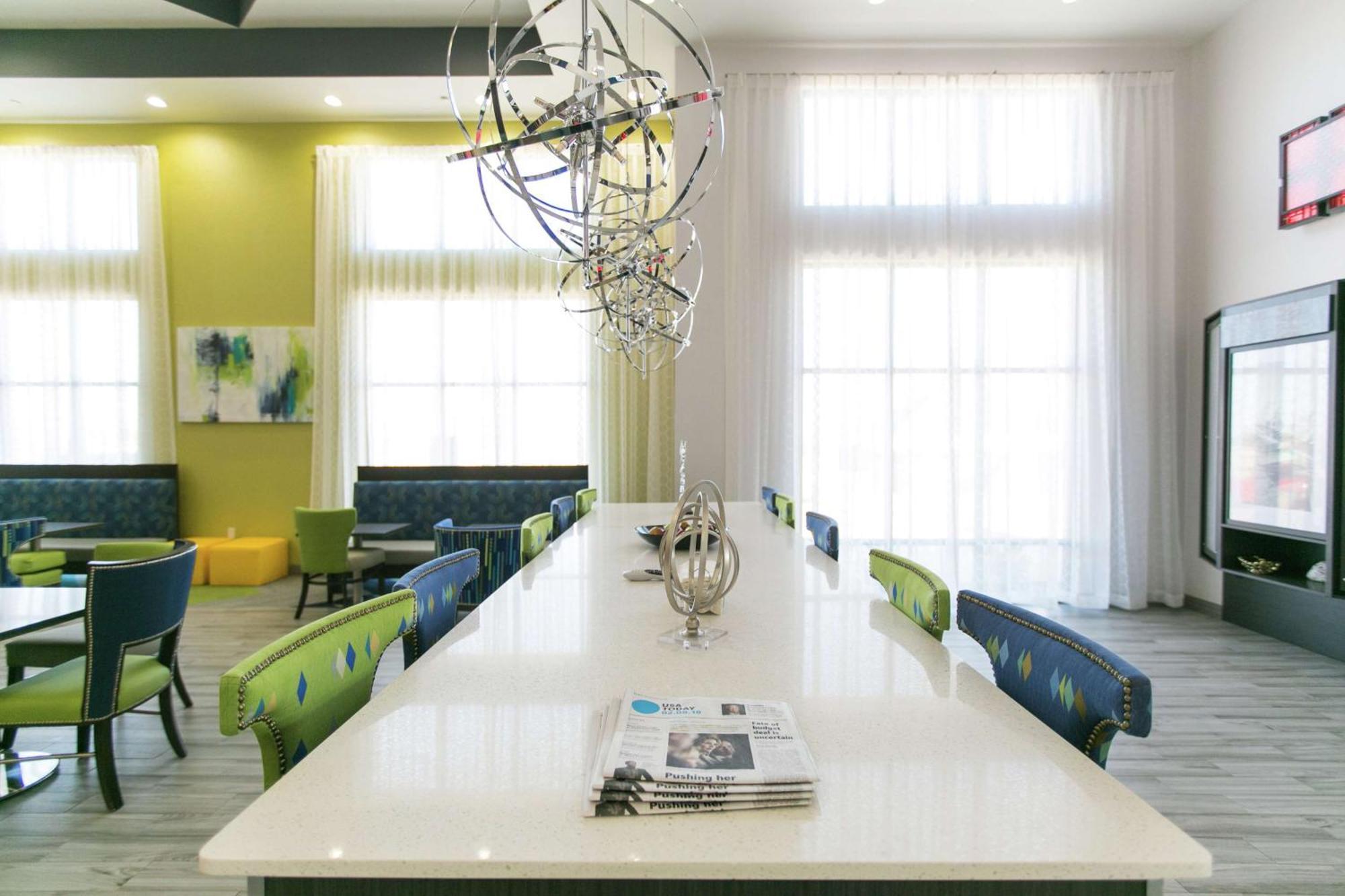 Hampton Inn & Suites Stroud Bagian luar foto